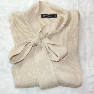 EUC NY&Co Cream Bow tie Sweater with Gold Flecking